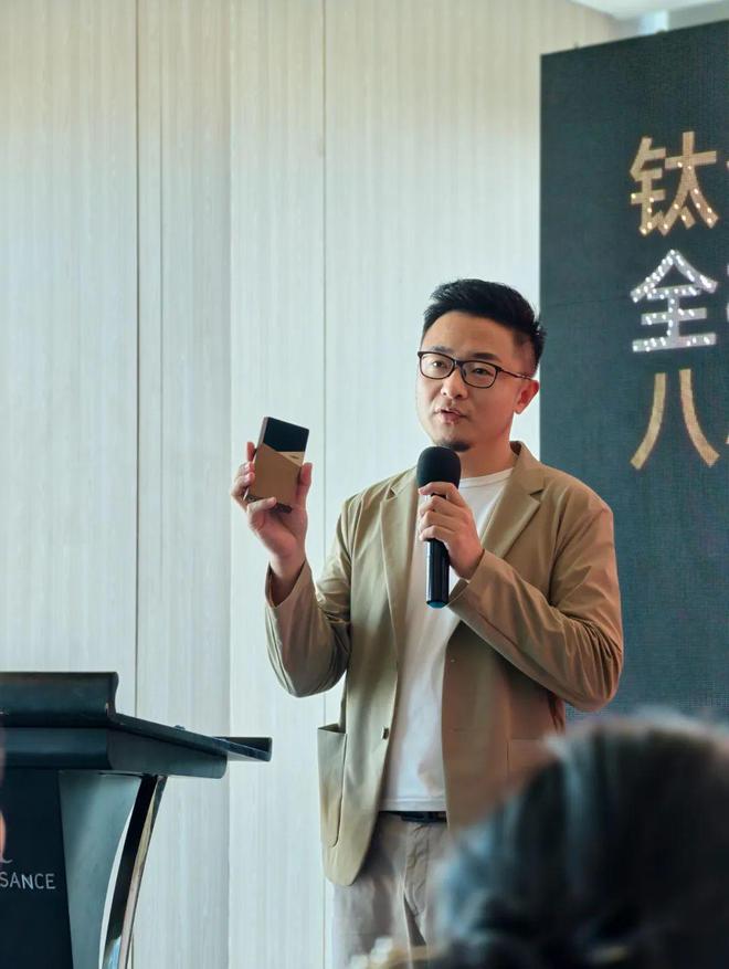 贝十周年重量新品发布 多家新品耳塞与播放器亮相尊龙凯时网站第九届上海国际耳机展亮