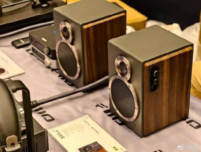贝十周年重量新品发布 多家新品耳塞与播放器亮相尊龙凯时网站第九届上海国际耳机展亮点直击：海(图9)