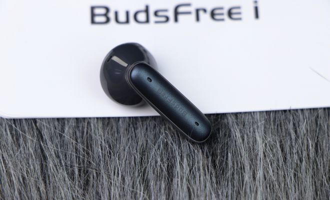 蓝牙耳机弱水时砂budsfree i评测。z6尊龙·中国网站专业歌手的选择无线降噪(图3)