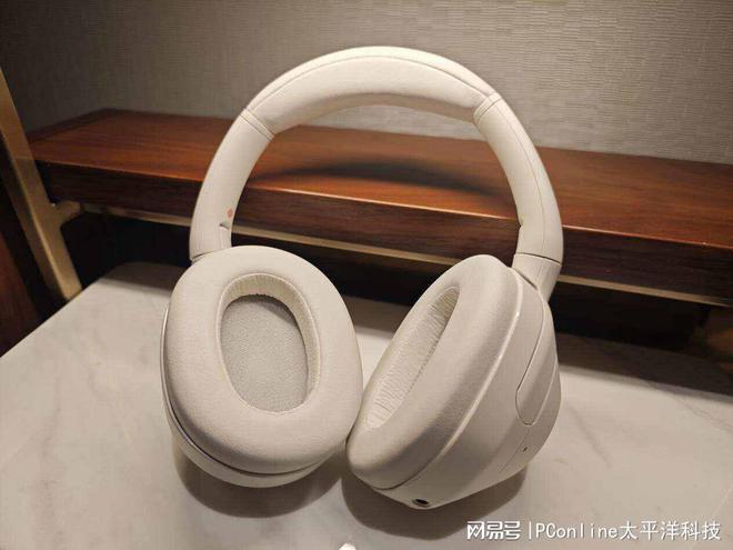 无线时代在ULT WEAR上青出于蓝尊龙AG网站延续索尼传统的重低音于